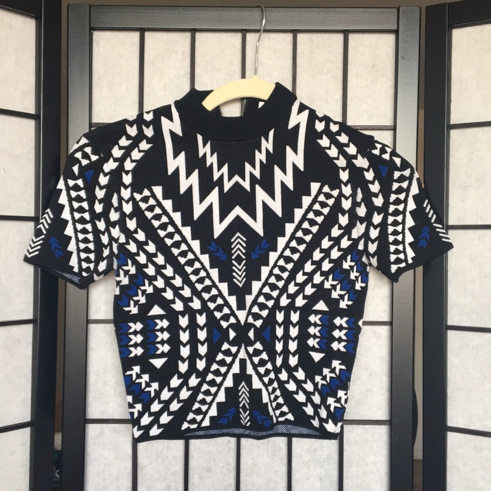 Geometric print crop top